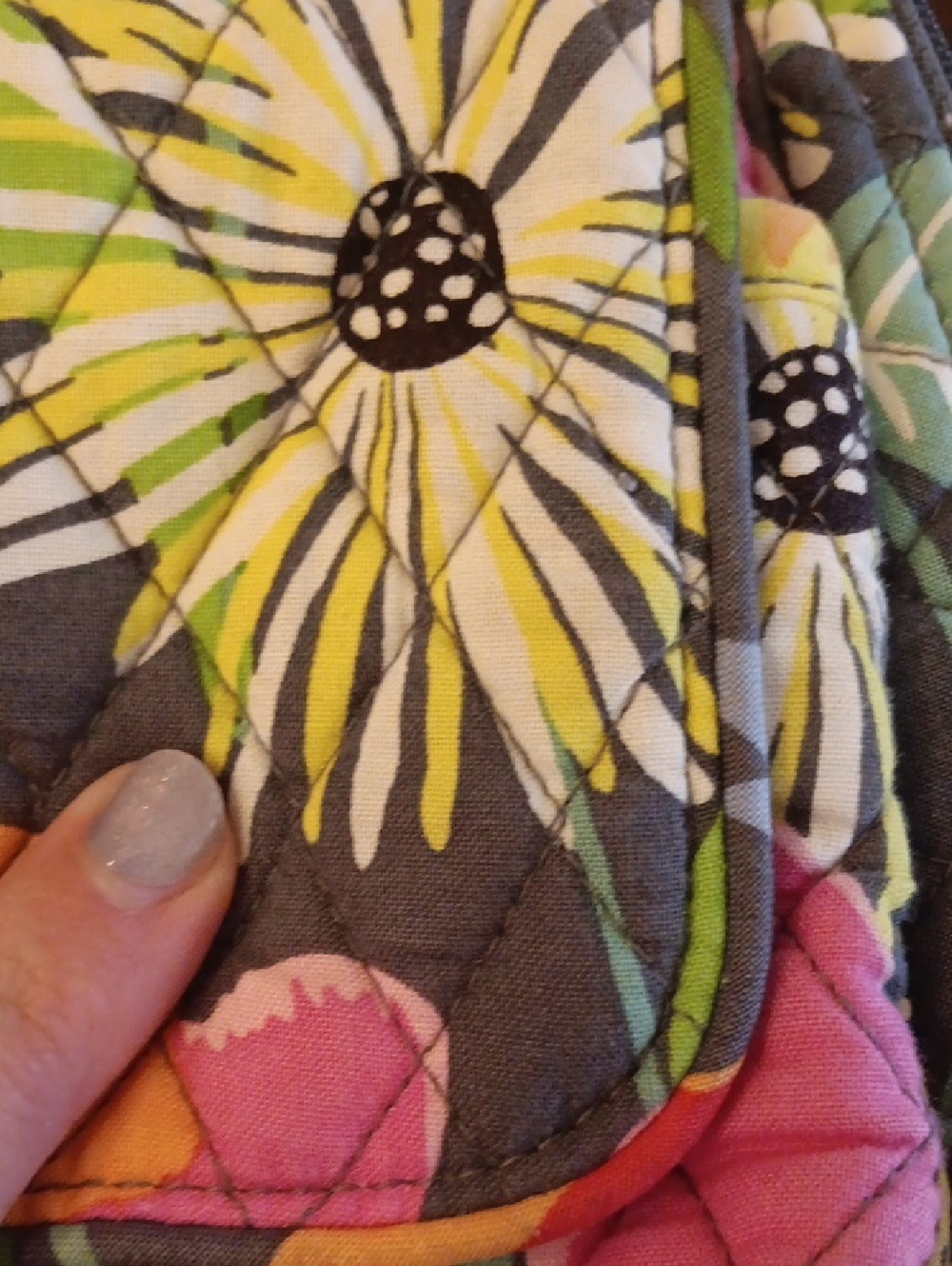 Vera Bradley Backpack. Floral Pattern. - Picture 4 of 8